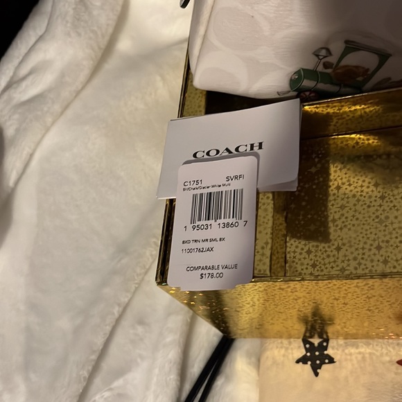 Coach Toy Train Cosmetic Bag with mirror. White - Picture 4 of 4